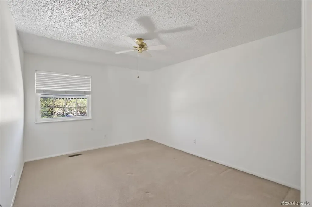 2558 S Vaughn Way Aurora CO 80014