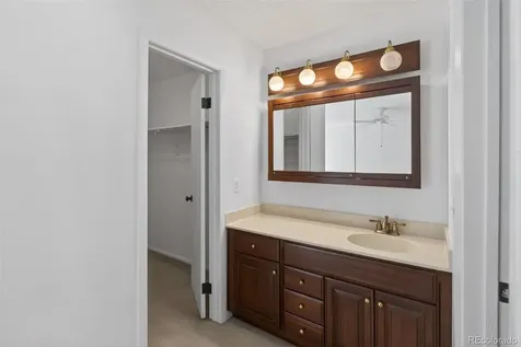 2558 S Vaughn Way Aurora CO 80014