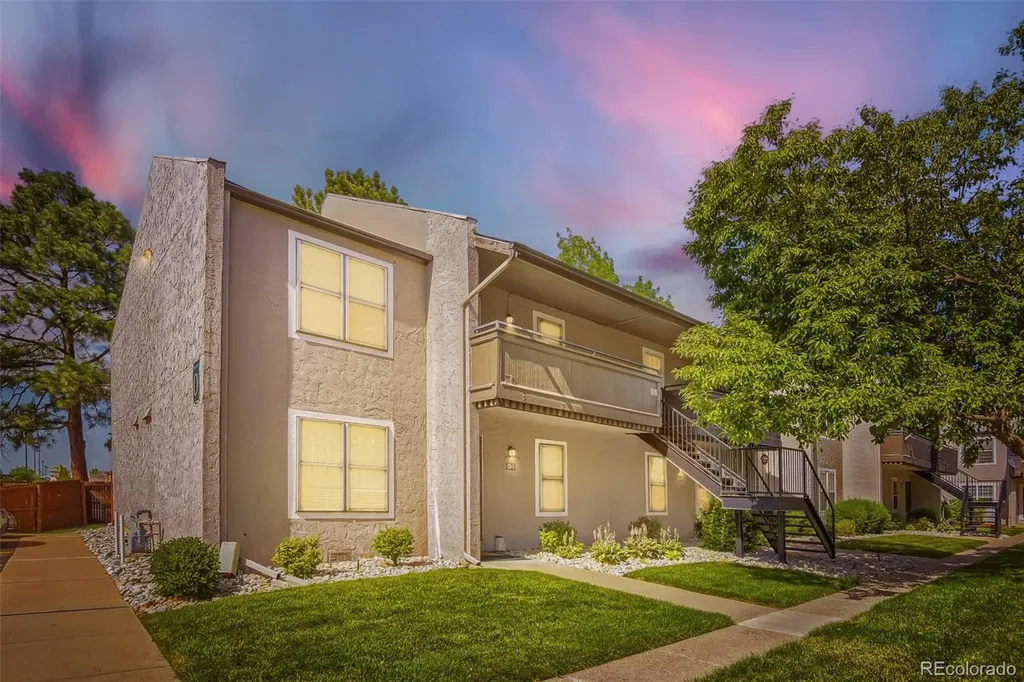 7110 S Gaylord Street Centennial CO 80122