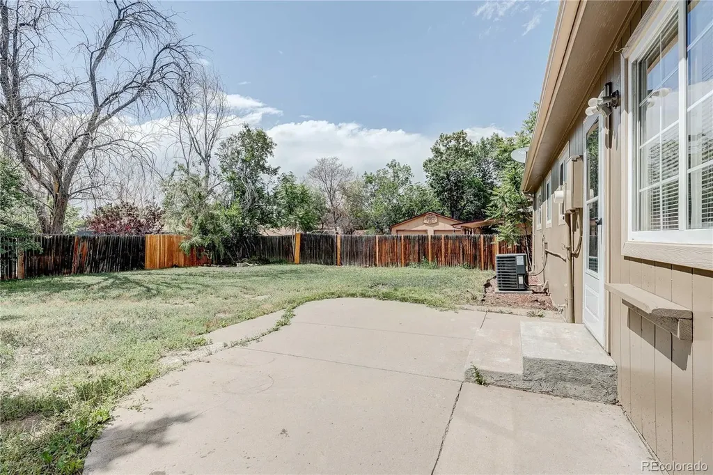 751 S Moline Street Aurora CO 80012