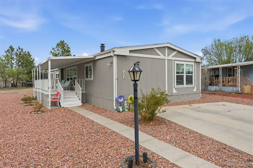 1095 Western Drive Colorado Springs CO 80915
