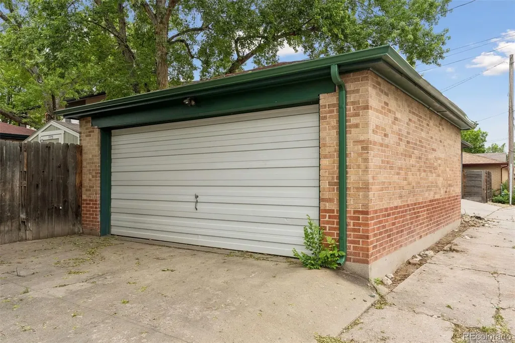 2255 Meade Street Denver CO 80211