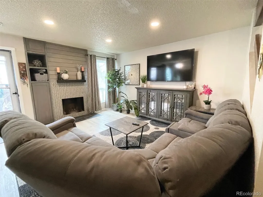 7373 W Florida Avenue Lakewood CO 80232