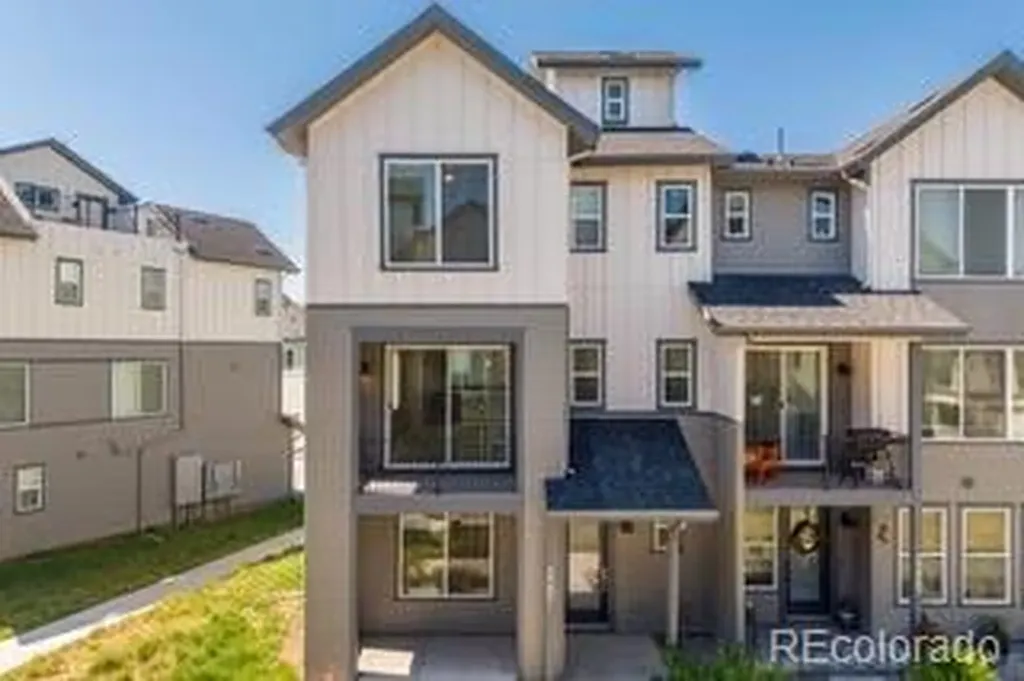 2251 W 166th Lane Broomfield CO 80023