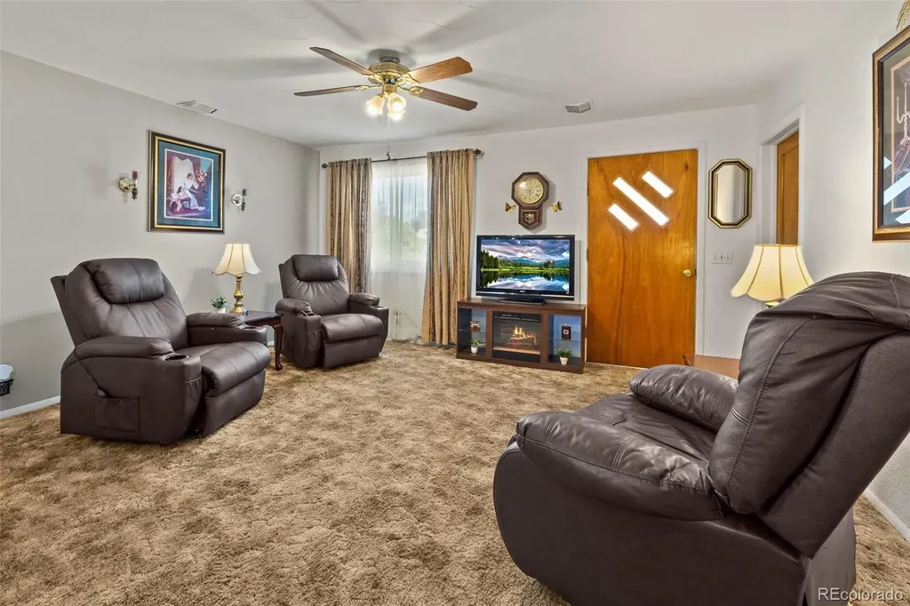 469 Fremont Avenue Akron CO 80720