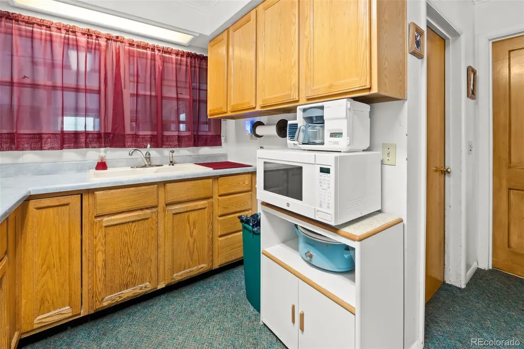 469 Fremont Avenue Akron CO 80720