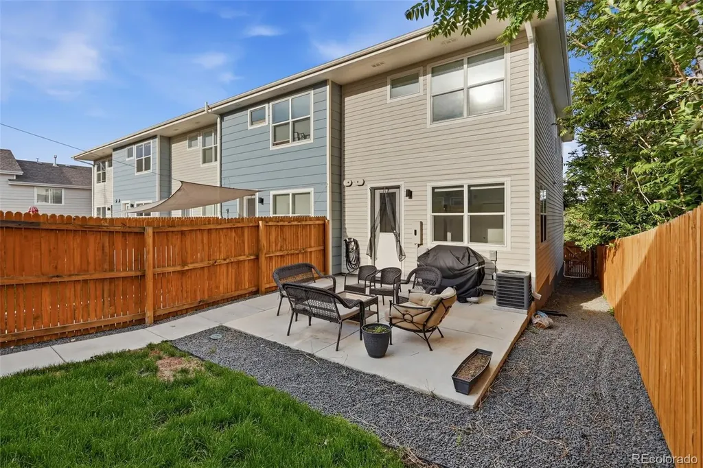 1187 S Navajo Street Denver CO 80223