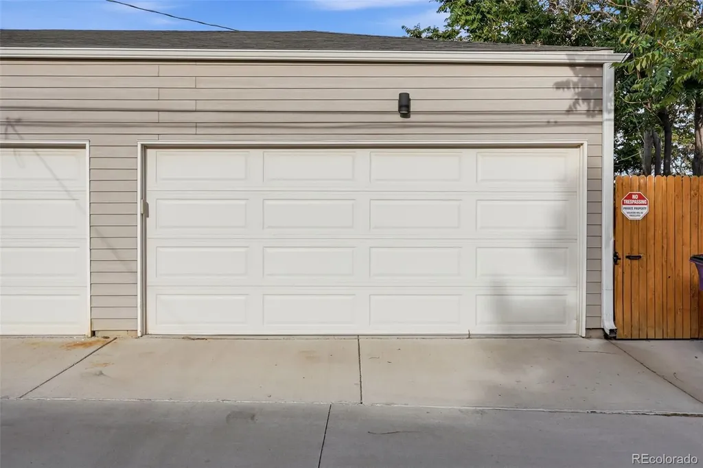 1187 S Navajo Street Denver CO 80223