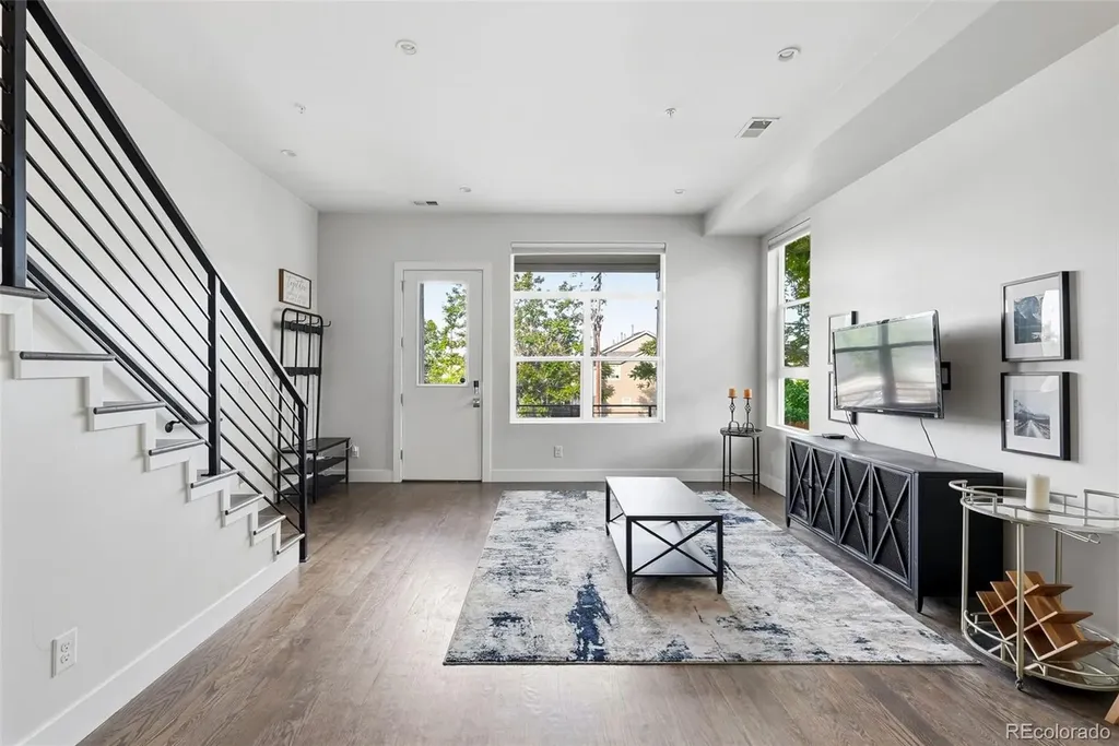1187 S Navajo Street Denver CO 80223