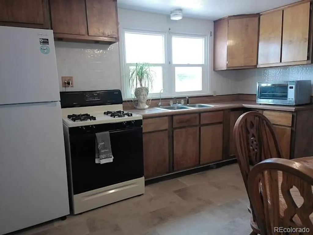 2519 County Road 10 Alamosa CO 81101