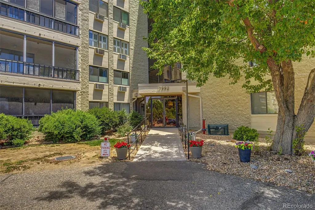 13992 E Marina Drive E Aurora CO 80014