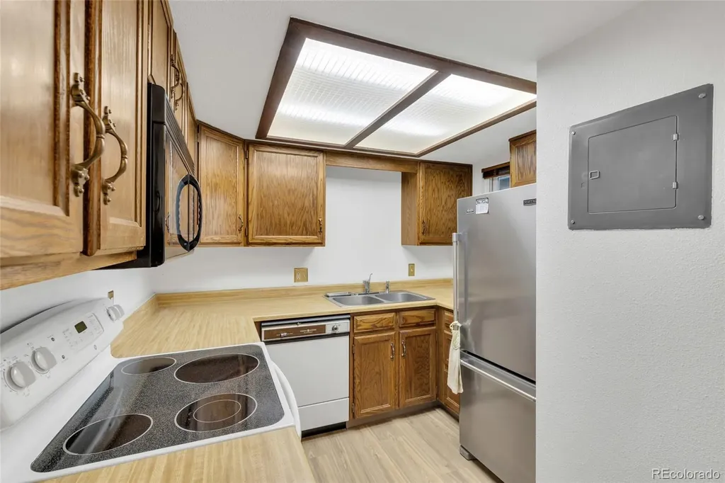 15350 E Arizona Avenue Aurora CO 80017