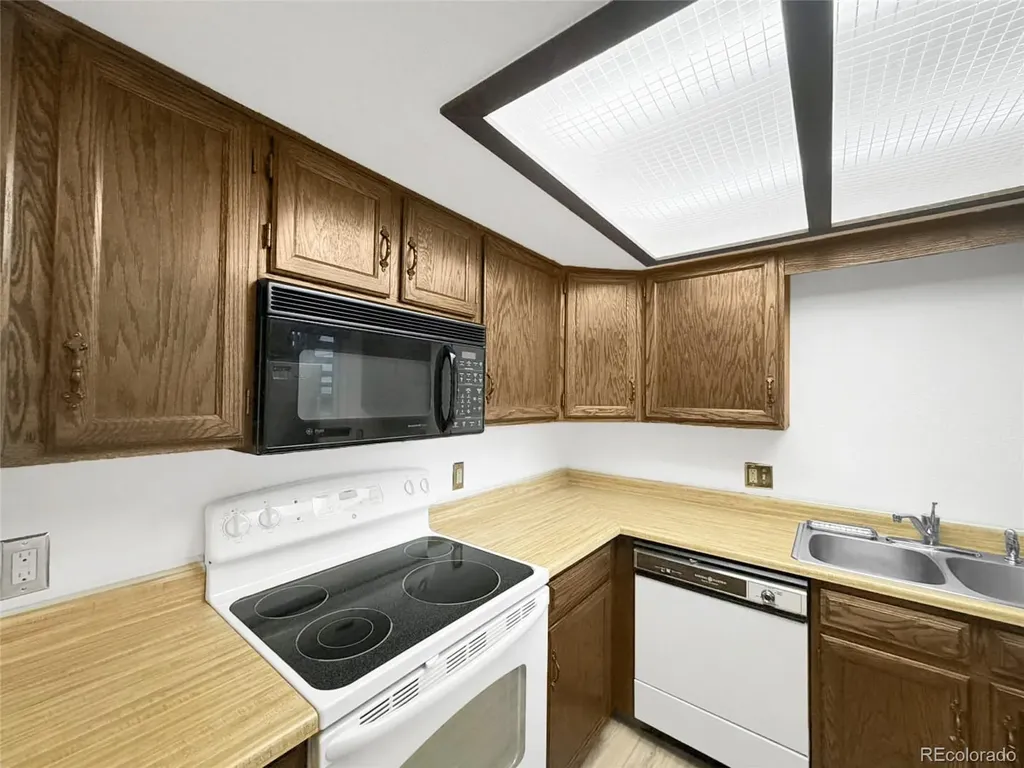 15350 E Arizona Avenue Aurora CO 80017