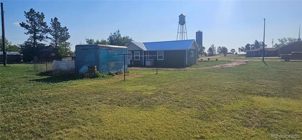 105 Iowa Avenue Seibert CO 80834