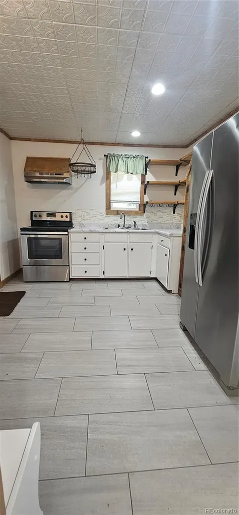 105 Iowa Avenue Seibert CO 80834