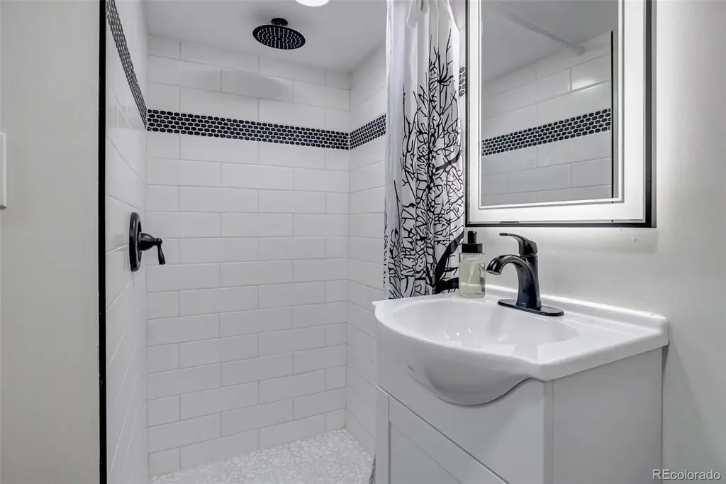 624 S Quitman Street Denver CO 80219