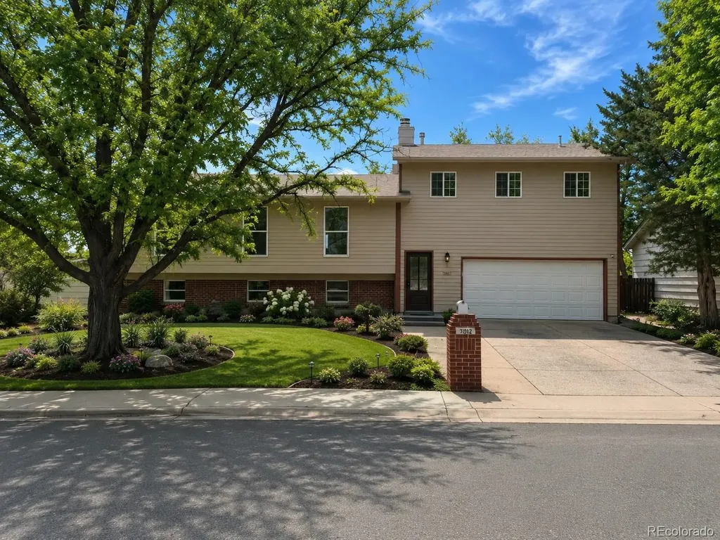 2012 S Ivory Street Aurora CO 80013