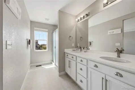 4988 S Wenatchee Circle Aurora CO 80015