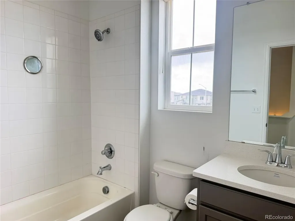 587 S Richfield Street Aurora CO 80017