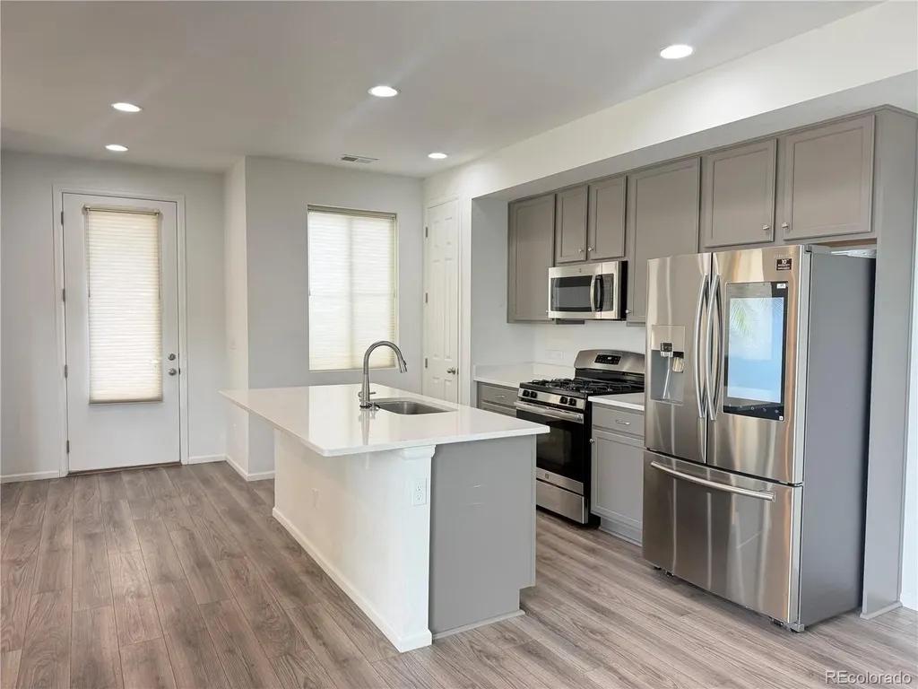 587 S Richfield Street Aurora CO 80017