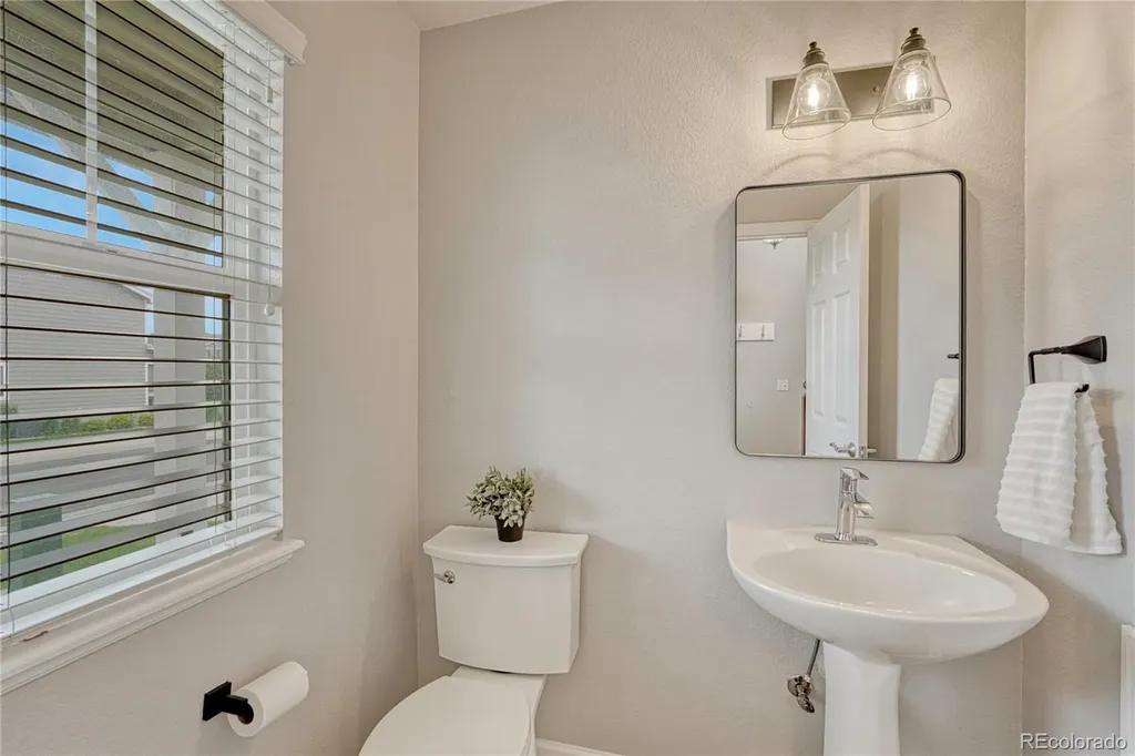 1336 Red Mica Way Monument CO 80132
