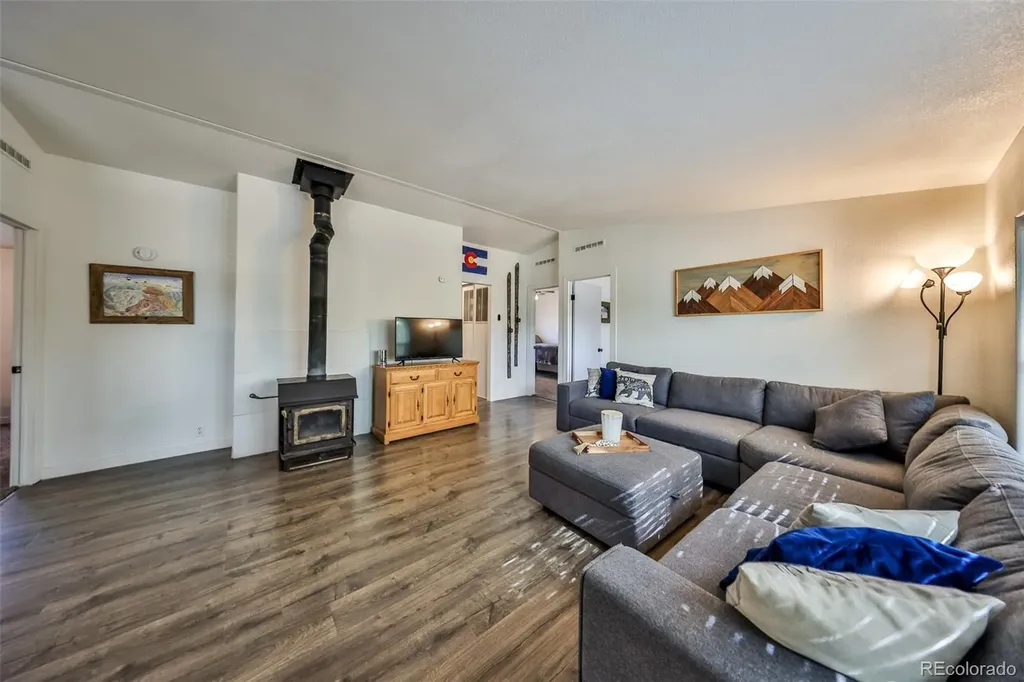 425 N 7th Street Granby CO 80446