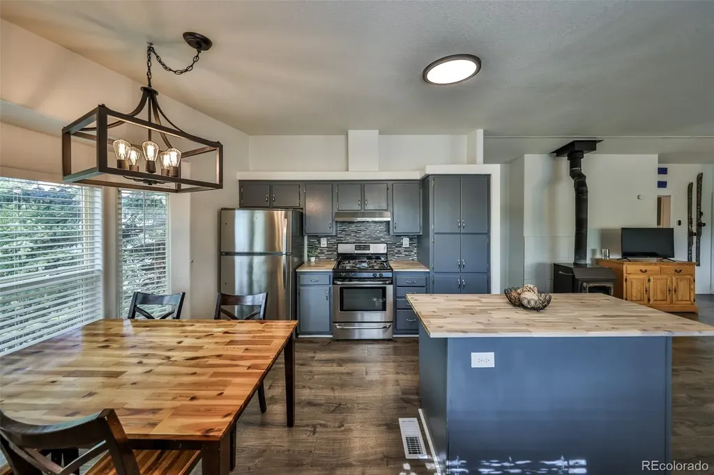 425 N 7th Street Granby CO 80446