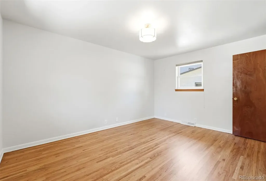 977 S Johnson Street SE Lakewood CO 80226