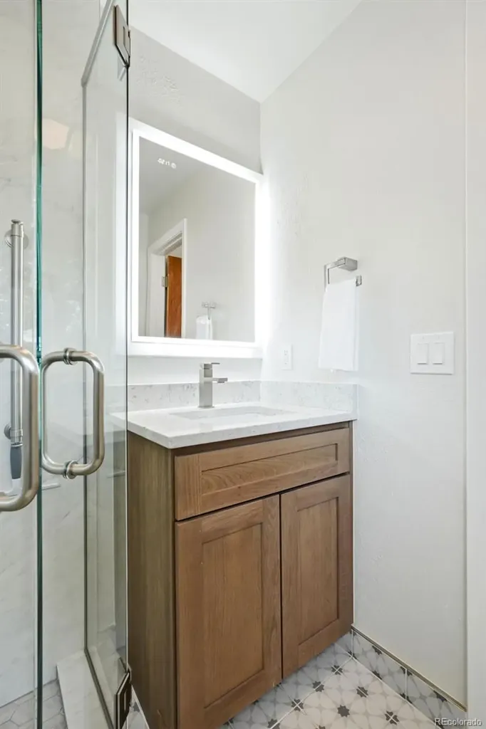 977 S Johnson Street SE Lakewood CO 80226