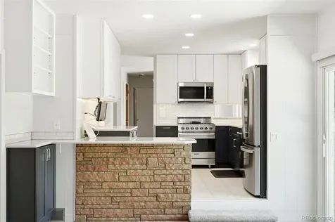 977 S Johnson Street SE Lakewood CO 80226