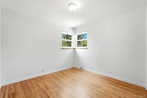 977 S Johnson Street SE Lakewood CO 80226