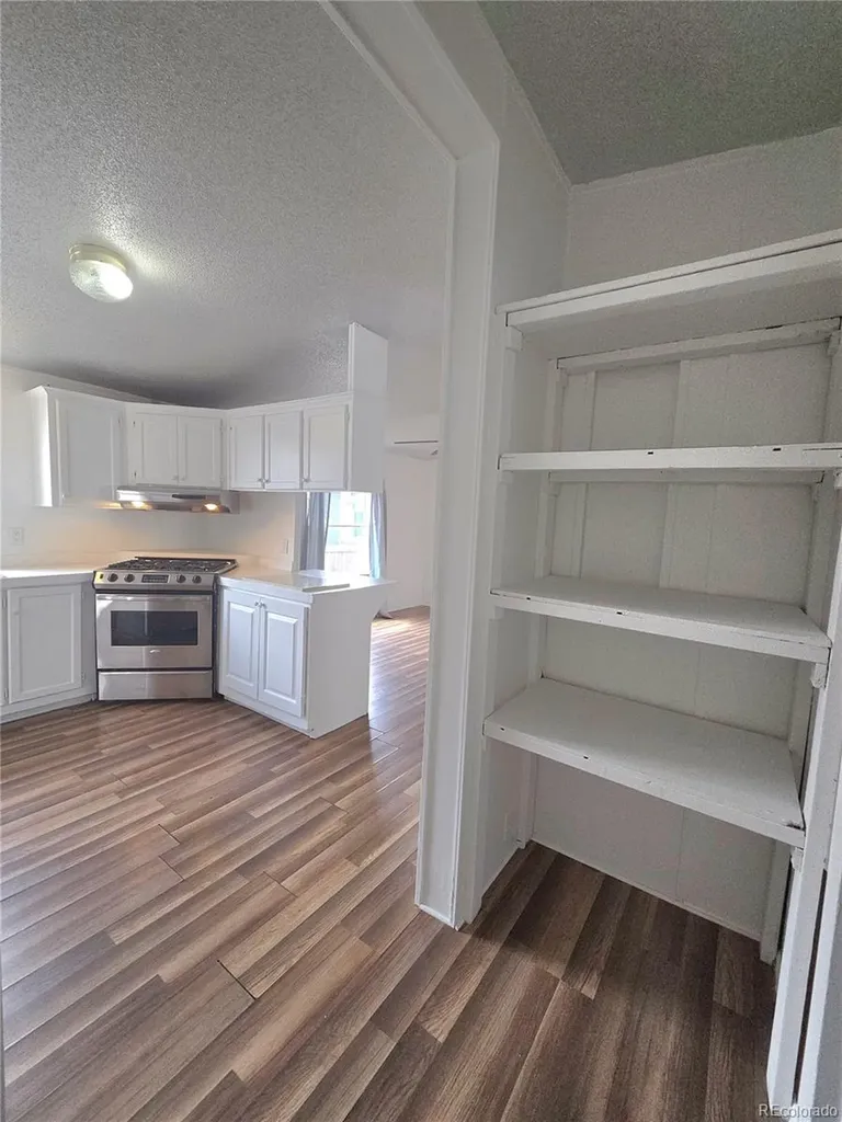 9710 Gull Street Denver CO 80260