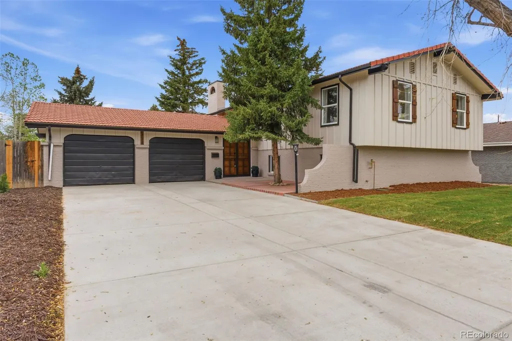3111 S Holly Place Denver CO 80222