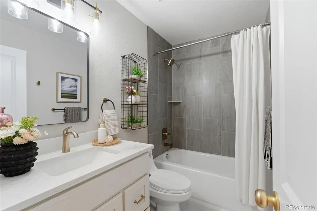 3111 S Holly Place Denver CO 80222