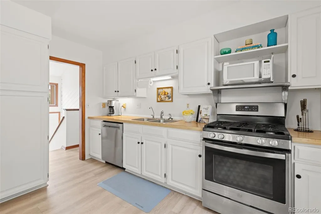 31547 Niakwa Road Evergreen CO 80439