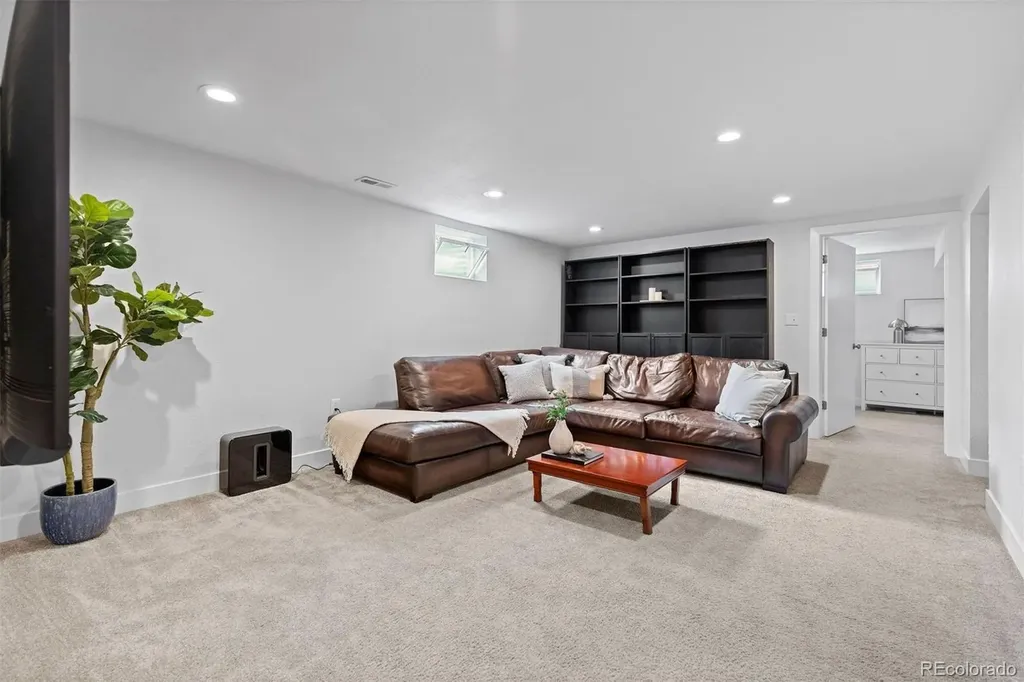 141 S Saulsbury Street Lakewood CO 80226