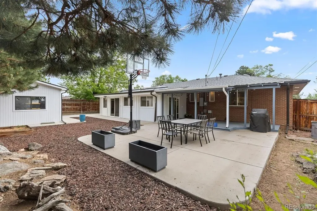 141 S Saulsbury Street Lakewood CO 80226