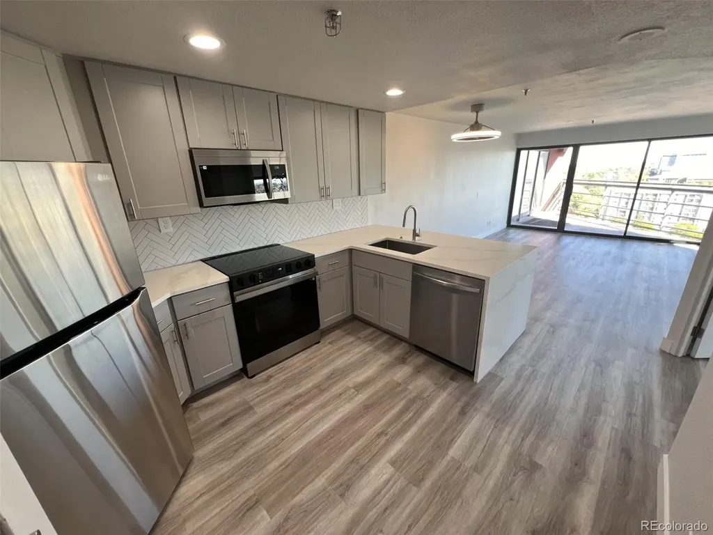 100 Park Avenue W Denver CO 80205