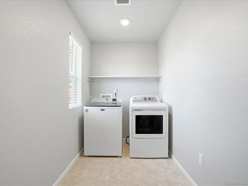 8260 S Trails Edge Court Centennial CO 80112