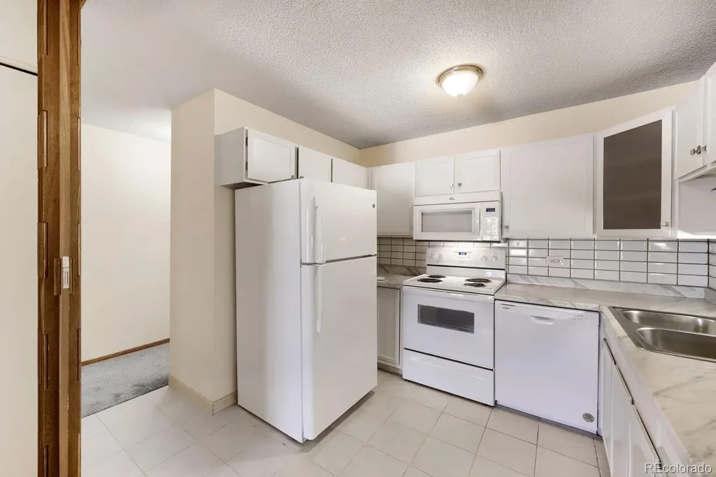 620 S Alton Way Denver CO 80247