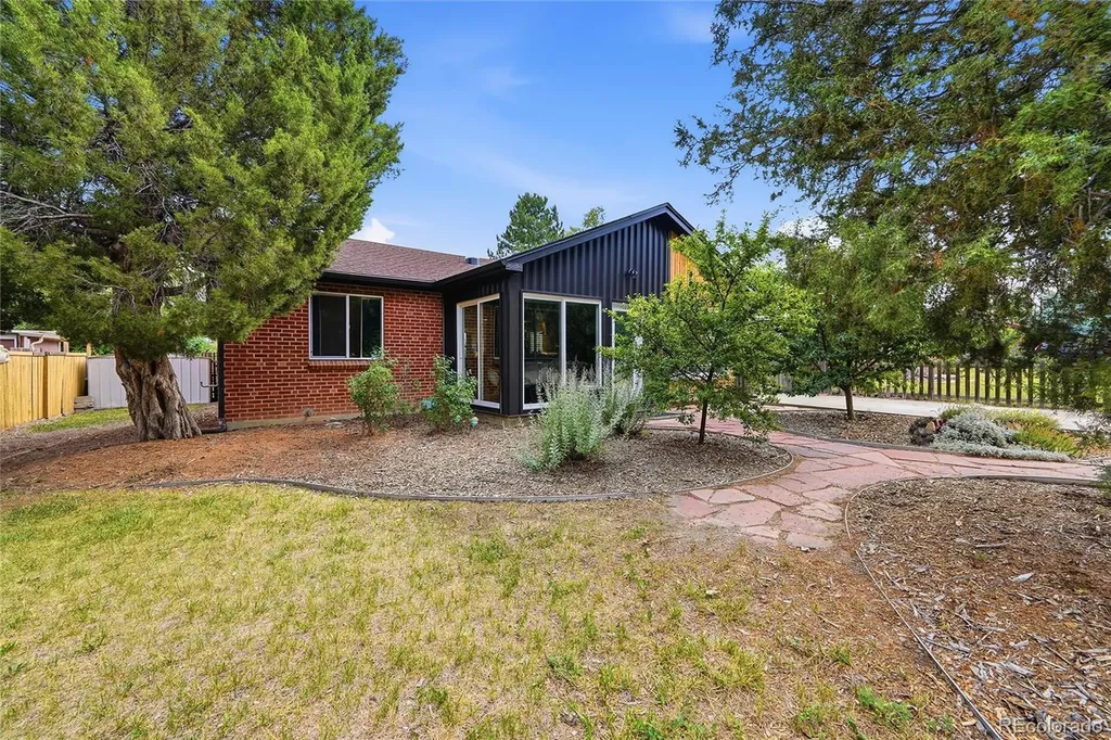 7822 W 17th Avenue Denver CO 80214