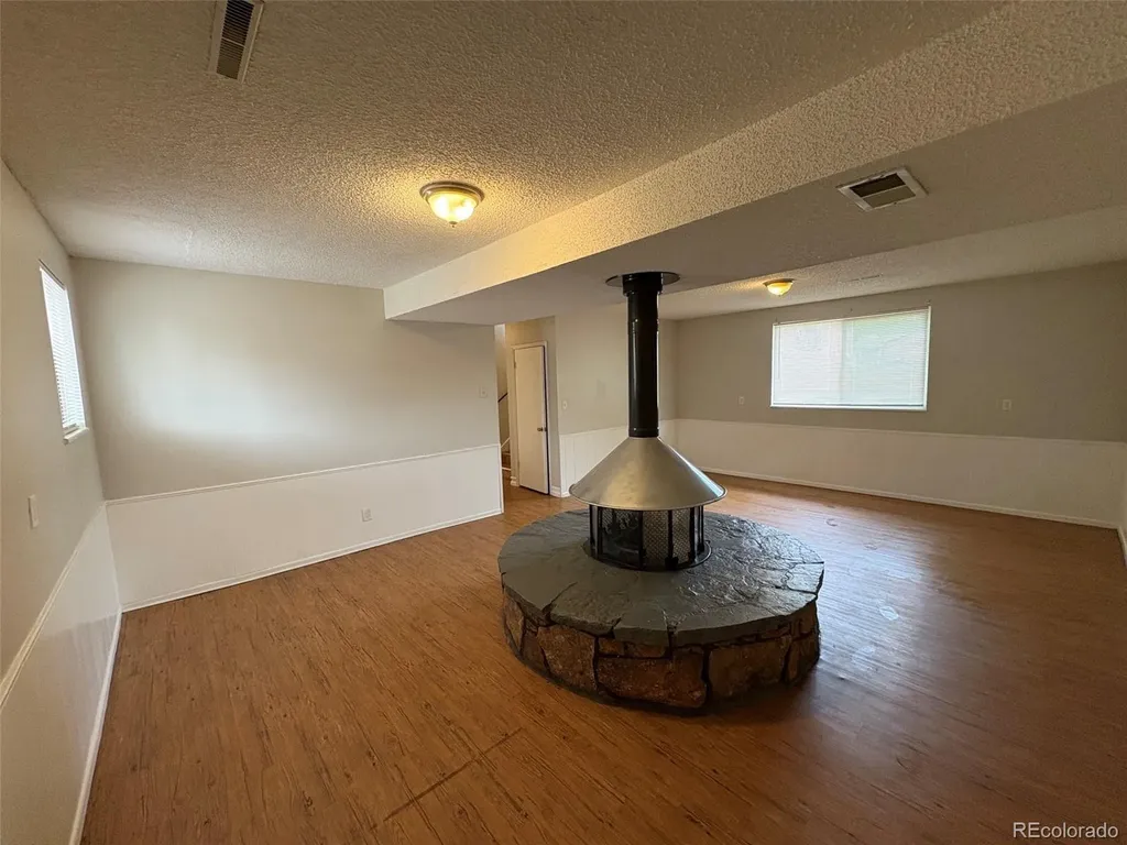 1005 Harmon Place Longmont CO 80501