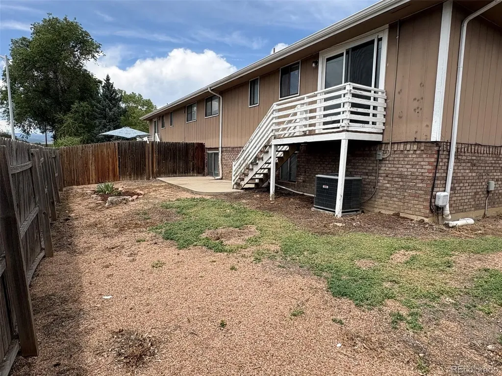 1005 Harmon Place Longmont CO 80501
