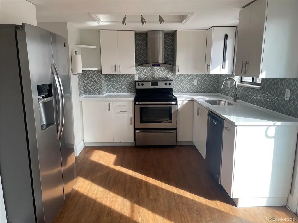 1005 Harmon Place Longmont CO 80501