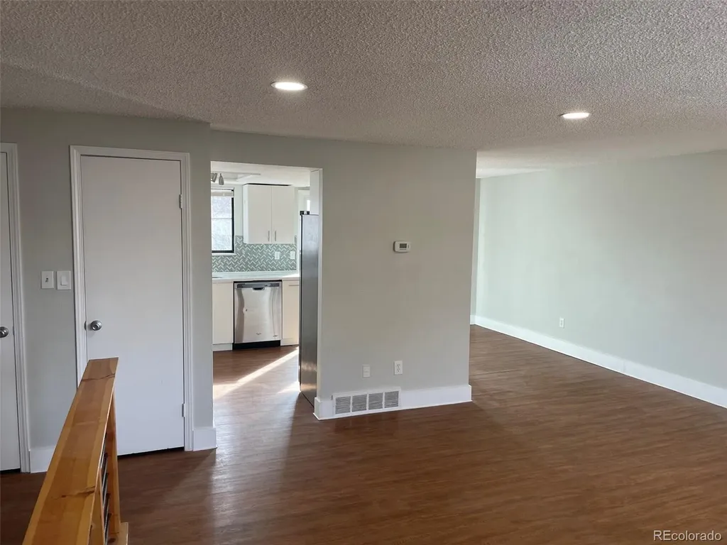 1005 Harmon Place Longmont CO 80501