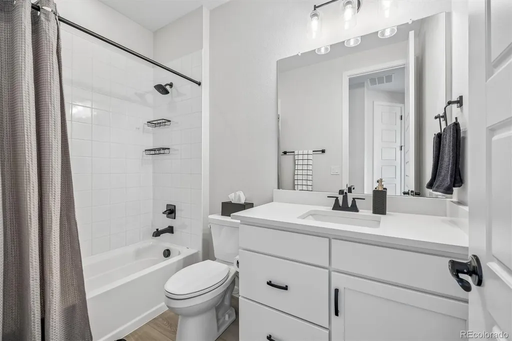 20980 E Quincy Drive Aurora CO 80015