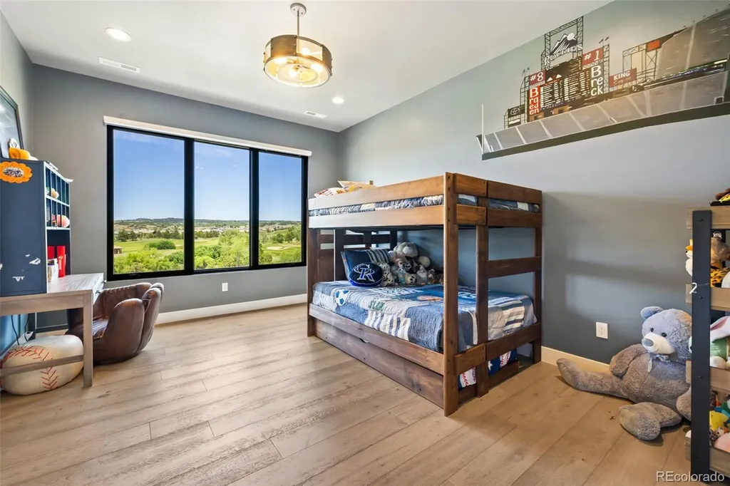 1484 Vine Cliff Heights Colorado Springs CO 80921