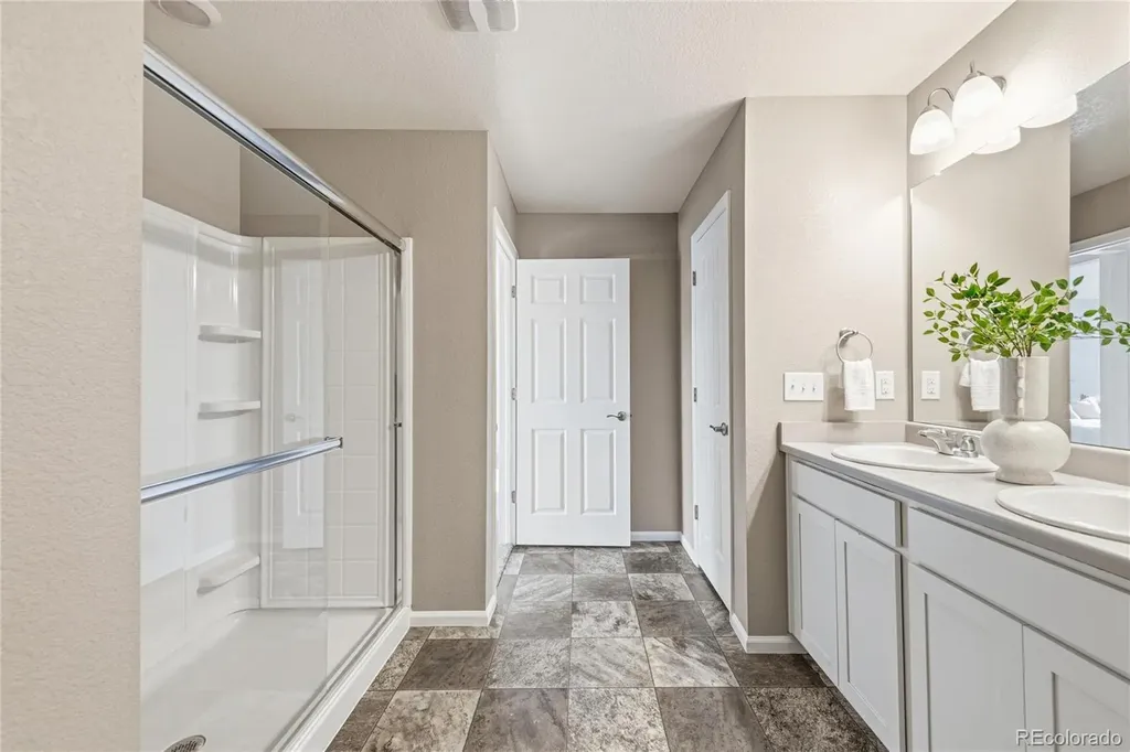 4482 S Ukraine Court Aurora CO 80015