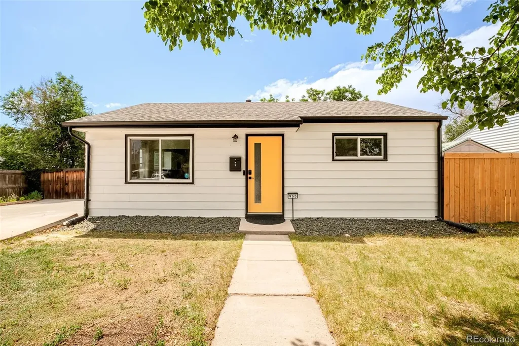 965 Lima Street Aurora CO 80010