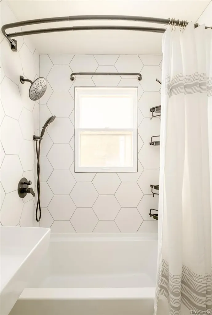 965 Lima Street Aurora CO 80010